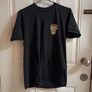 2/$10 LCM Bury The Hatchet Men's Grunge Graphic Tee Size Medium